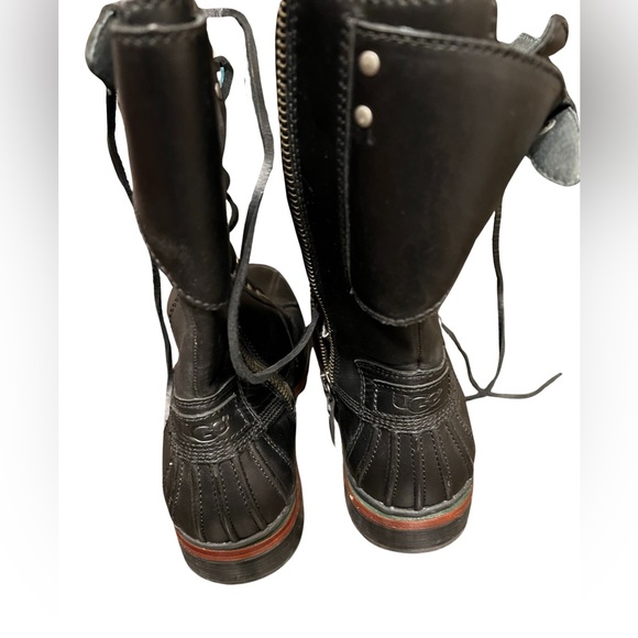 Ultra rare UGG Reese winter boots - Picture 3 of 4